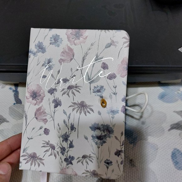 Beautiful Flowers Pocket Size WRITE Blank Diary Journal Notebook - Picture 2 of 8